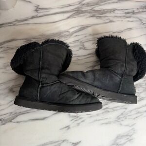UGGs Bailey Button ll Black Sherpa Fur Above Ankle Boots Booties Women's 8